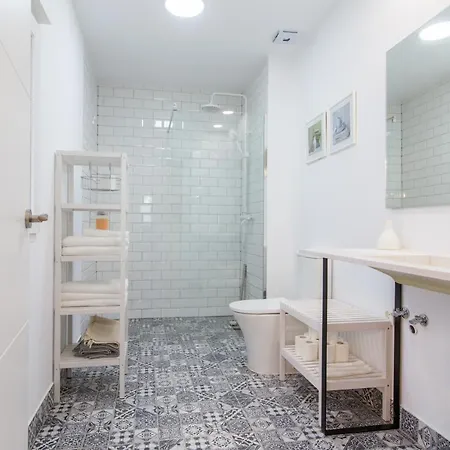 Luxury New Loft Centre & Castle, *