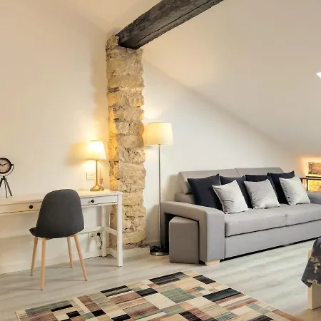 Luxury New Loft Centre & Castle,