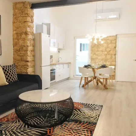 Luxury New Loft Centre & Castle,