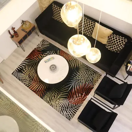 Luxury New Loft Centre & Castle, Апартаменты *